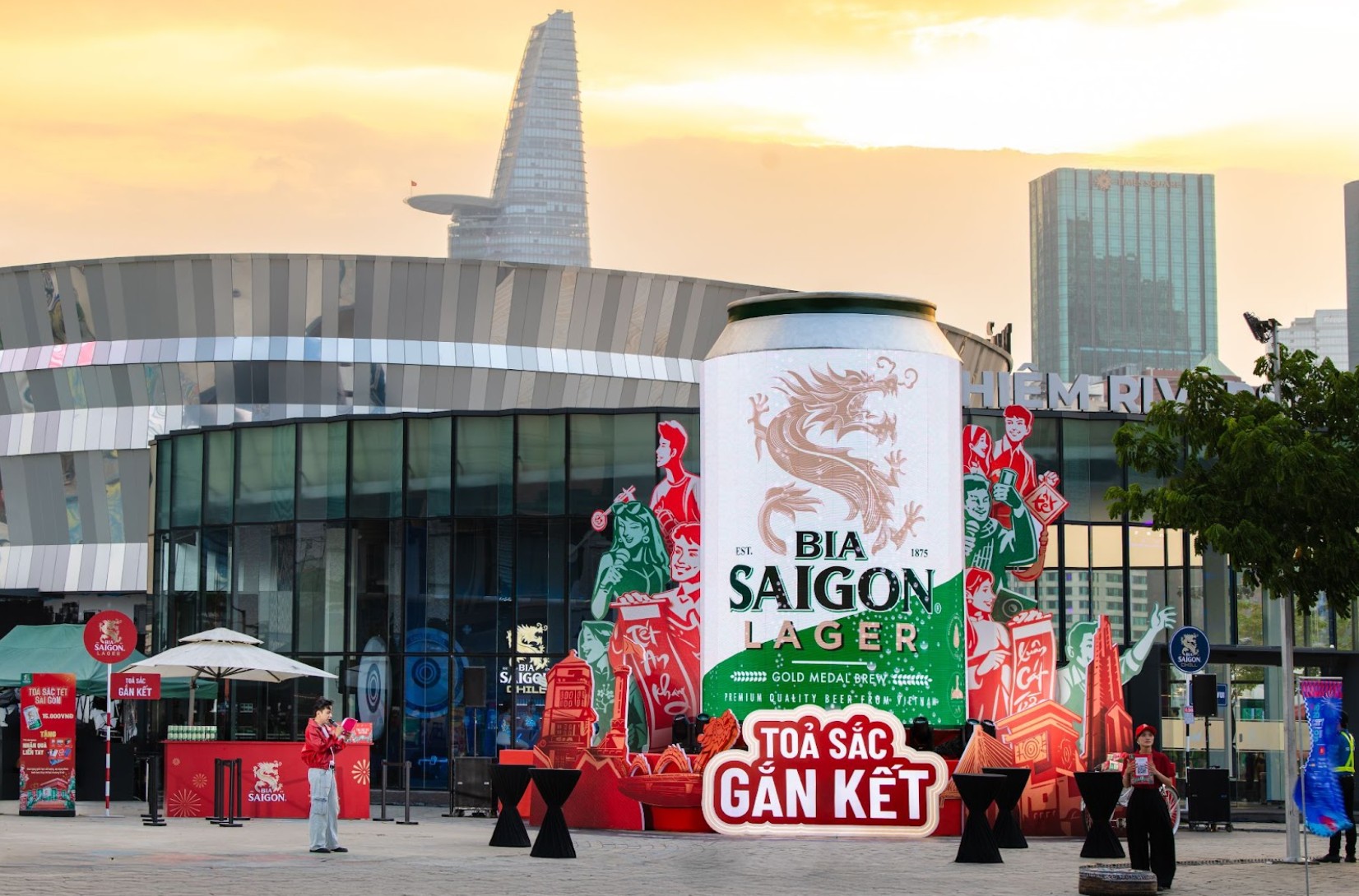 'Tỏa sắc gắn kết': Bia Saigon Lager mang đến Hozo City Tết Fest trải nghiệm văn hóa nhiều vủng miền